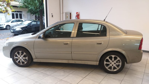 Chevrolet Astra Gls 2.0 2010 Con Gnc (co)