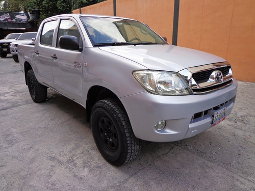 Imagen 3 de 10 de Toyota Hilux 2.7 2008 4x2 Automático