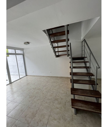 Imagen 10 de 25 de B° La Catalina - Duplex 3 Dormitorios! Oportunidad!!