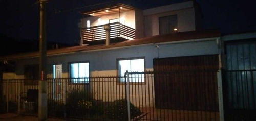 Casa Recientemente Remodelada, A 2 Cuadras De La Playa.