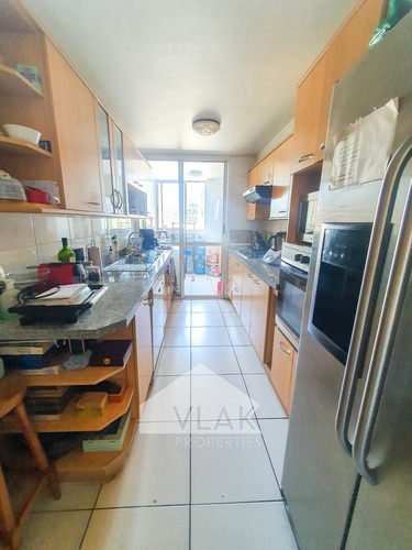 Hermoso ( Cerro El Plomo/ Alonso De Córdoba 4d/3b )