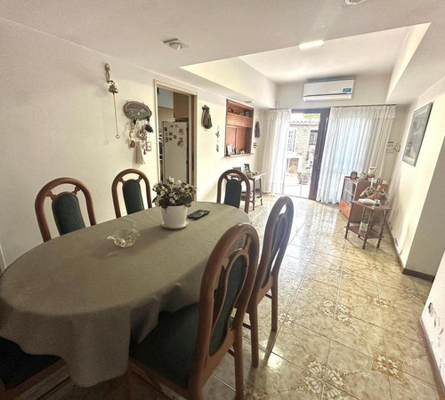Casa De 3 Ambientes Con Cochera En Venta En Quilmes Centro