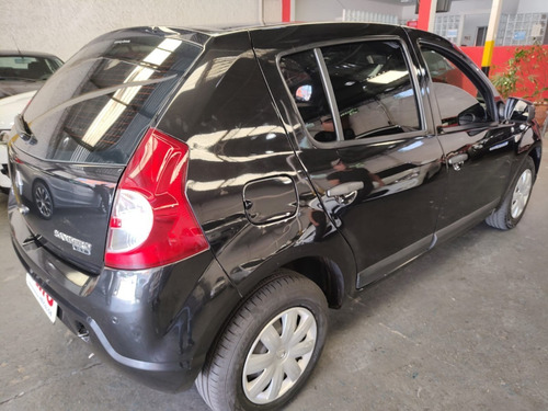 Imagem 7 de 11 de Sandero Expression 1.0 Flex 16v 2011 Preto Completo Confira