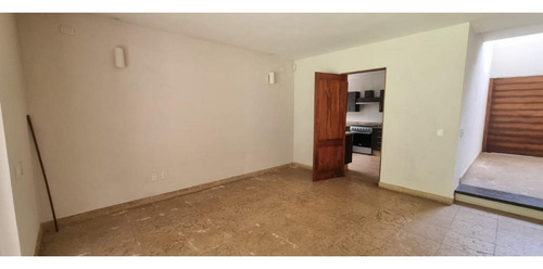 Gran Ubicacion De Esta Casa En Venta Y Renta