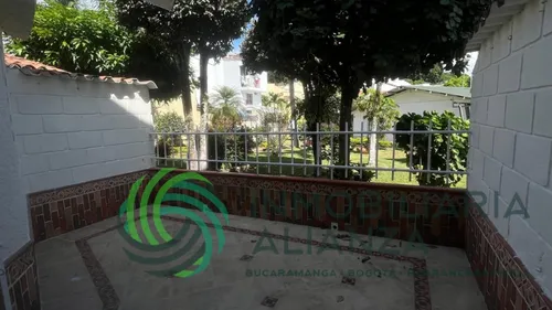 Casa En Venta En El Tejar. Cod V61711
