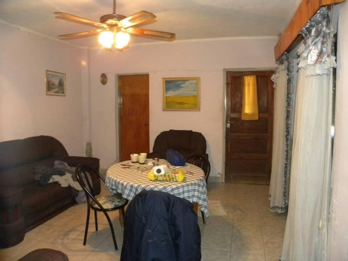 Imagen 2 de 11 de Casa En Venta En G. De Laferrere Con Amplio Terreno