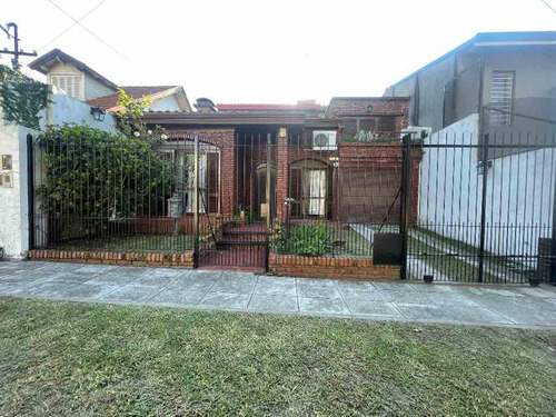 Casa En Venta En Don Bosco Este