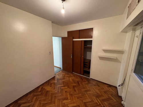 Venta Depto. 4 Amb C/dependencia. Belgrano.84 M2.