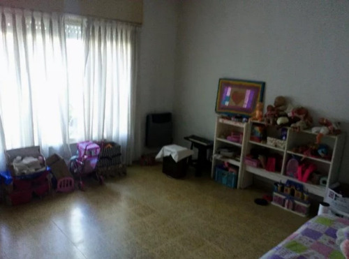 Casa En Villa Del Parque Con Facilidades