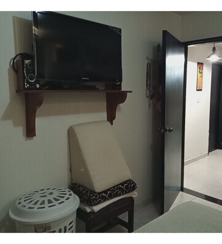 Imagen 18 de 20 de 160225 Carmen María González Vende Acogedor Apartamento Con Patio En La Granja Naguanagua (0412-4359728)