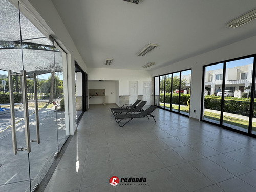 Casa En Residencial Tres Cantos