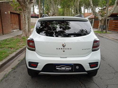 Imagen 5 de 15 de Renault Sandero Stepway 1.6 Con Gnc Dynamique Año 2017