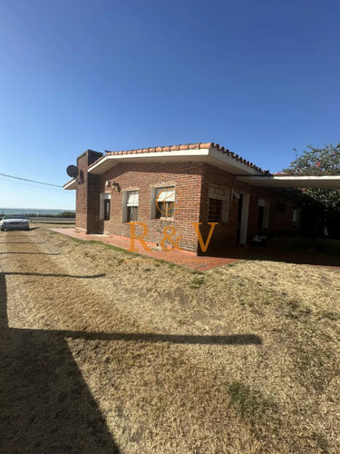 En Venta Frente De La Playa, Piriápolis