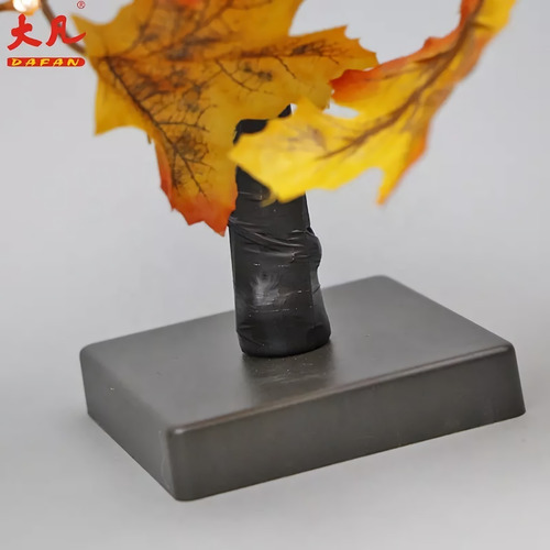 Imagen 7 de 8 de Árbol De Navidad Decorativo Para Mesa Modelo Maple