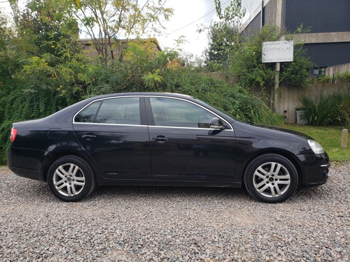 Volkswagen Vento 2.5 Luxury Tiptronic 170cv 2010