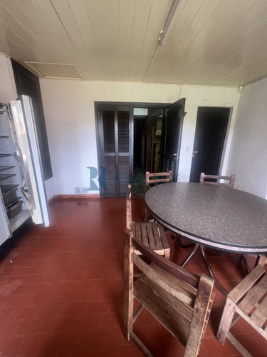 Chalet De 6 Amb. Desarrollado En 3 Niveles - Zona Punta Mogotes