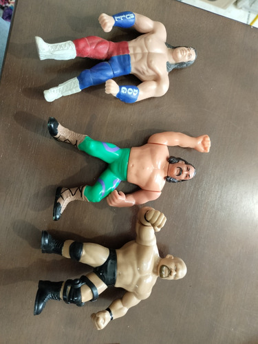 Figuras Steve Austin, Brithis Bull Dog , Jake Snake Lote 3 (Usado)