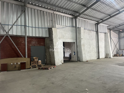 Bodega En Arriendo Con 2 Amplios Galpones En Talca