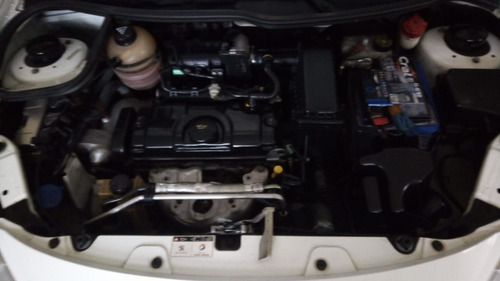 Peugeot 207 Xr 1.4 8v 4 Portas