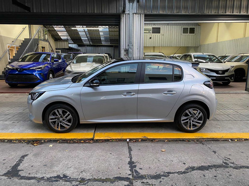 Peugeot 208 1.6 Feline Tiptronic /// 2020 - 8.000km