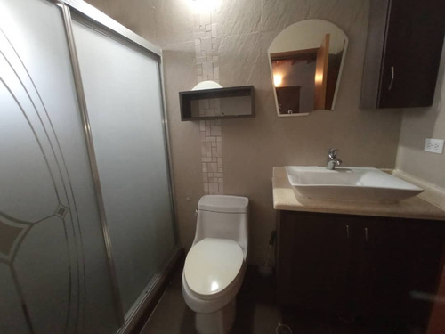 Imagen 5 de 14 de Re/max 2mil Vende Casa Quinta De 2 Pisos En Altagracia - Isla De Margarita