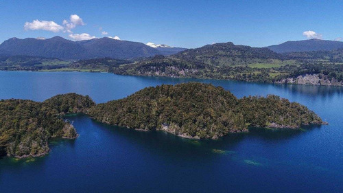 Imagen 2 de 30 de Isla Cui Cui Lago Puyehue 0