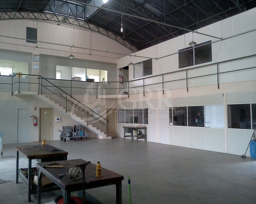 Imagem 1 de 12 de Galpão Comercial No Jardim Aeroporto - Região Sudeste De São José Dos Campos/sp - Gl00013 - 69287652