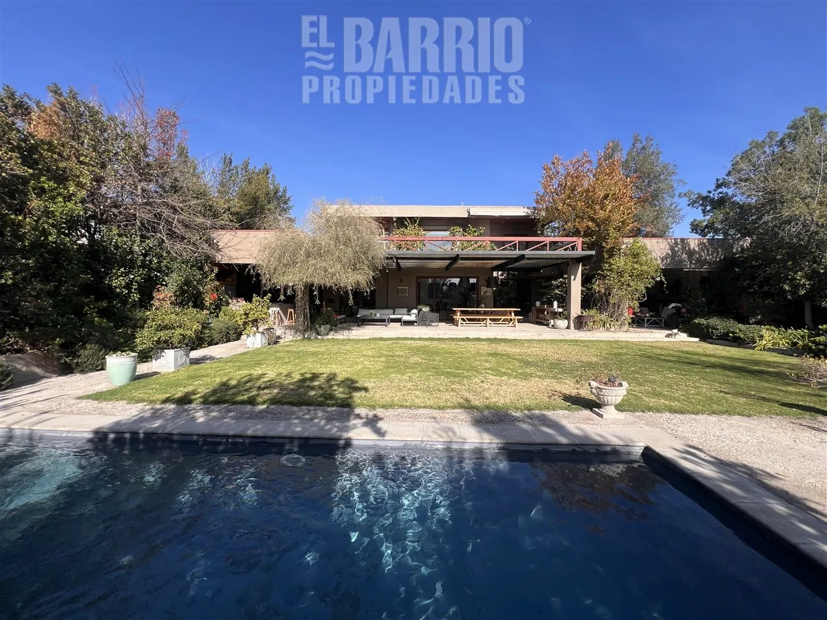 Imagen 2 de 30 de Casa En Venta De 4 Dorm. En Hacienda Chicureo