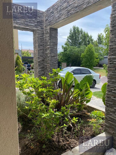 Imagen 2 de 30 de Casa En Venta O Alquiler Con Muebles - Las Liebres