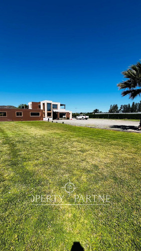 Casa En Excelente Estado En Condominio Seguro Cerc...