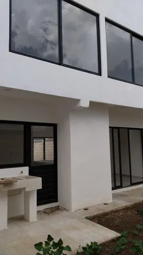 Casa Nueva De 3 Habitaciones Con Jardín Y Estacionamiento