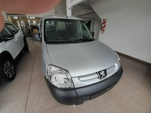 Imagen 10 de 25 de Peugeot Nuevo Partner Confort Hdi Am23.5 Aa