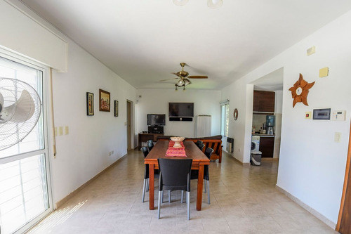Venta ! Casa Con Pileta En Barrio Las Acequias