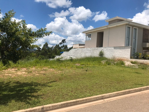 Incrível Terreno Em Condomínio Em Mariporã