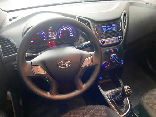 Imagem 8 de 9 de Hyundai Hb20 1.6 M 2017/2018 Branca