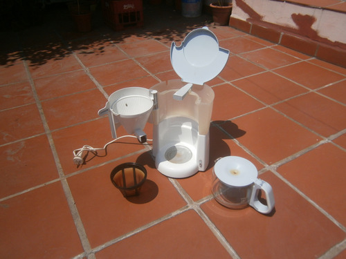 Cafeteras Express Y Familiar--leer Texto-- (Usado)