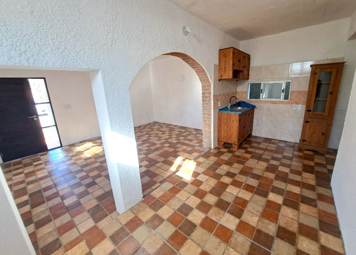 Inmobiliaria Costa Azul Vende Estrenar Casa De 4 Dormitorios, Mas Apartamento Completo En El Centro De La Paloma, Rocha.