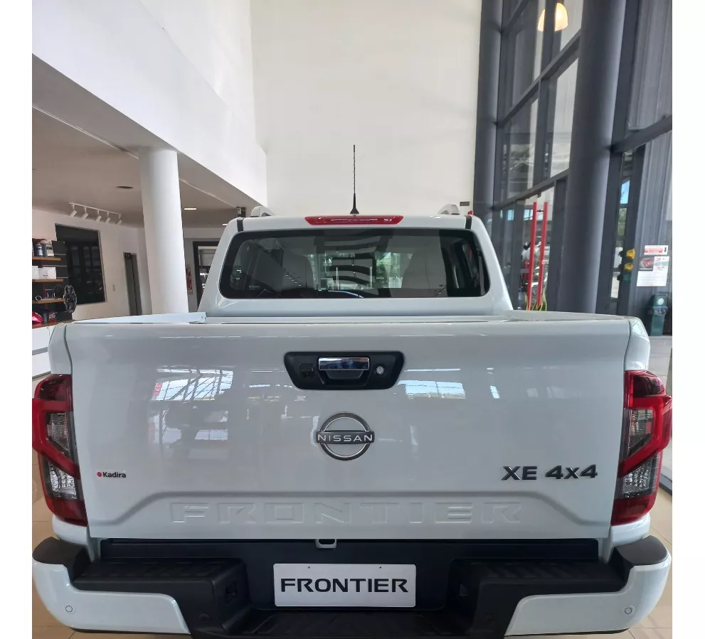 Nissan Frontier 2.3 Xe Cd 4x2 Mt