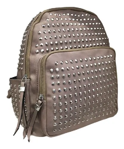 Mochila tachas 2025