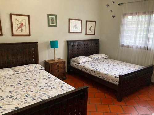 En Venta Acojedora Casa De Una Sola Planta En La Union Calle Privada. Sal