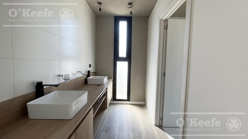 Casa En Venta De 4 Ambientes Greenville Polo