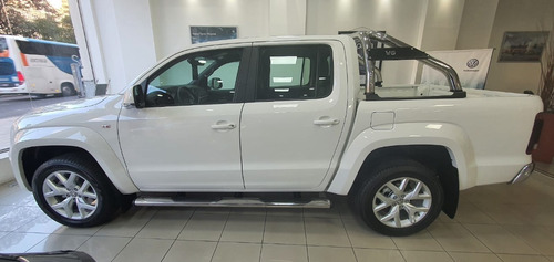 Imagen 4 de 25 de Volkswagen Amarok V6 Highline 258cv 4x4 At My23 0 Km #22
