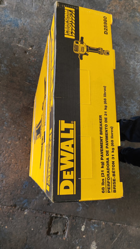 Martillo Demoledor Rompe Pavimento 1800w Dewalt D25980