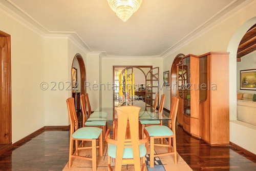 Exclusiva Casa En Venta Ubicada En Los Naranjos Del Cafetal 25-17320