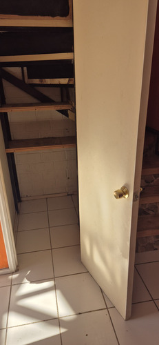 Hermosa Casa Esquina, De Dos Pisos, Excelente Barrio