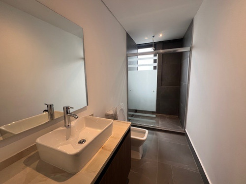 Vendo Departamento Nuevo Con Terraza Col. Interlomas, Huixquilucan, Edomex