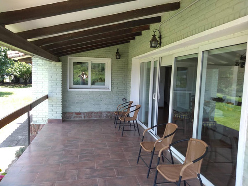 Imagen 14 de 22 de Casa Venta - 3 Dormitorios 2 Baños - 6222mts2 Totales - Villa Parque Siquiman
