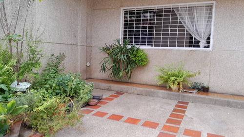Se Vende Amplia Casa En Naguanagua Quintas Del Norte