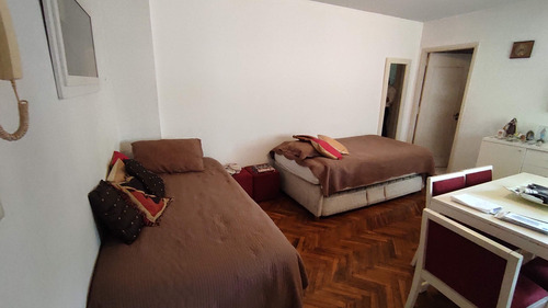 Imagen 6 de 8 de Departamento De 2 Ambientes En Venta En Centro