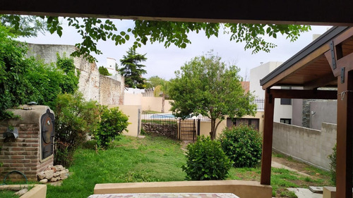 Imagen 12 de 13 de Casa C.paz Barrio Becciu A Cdras Del Ctro
